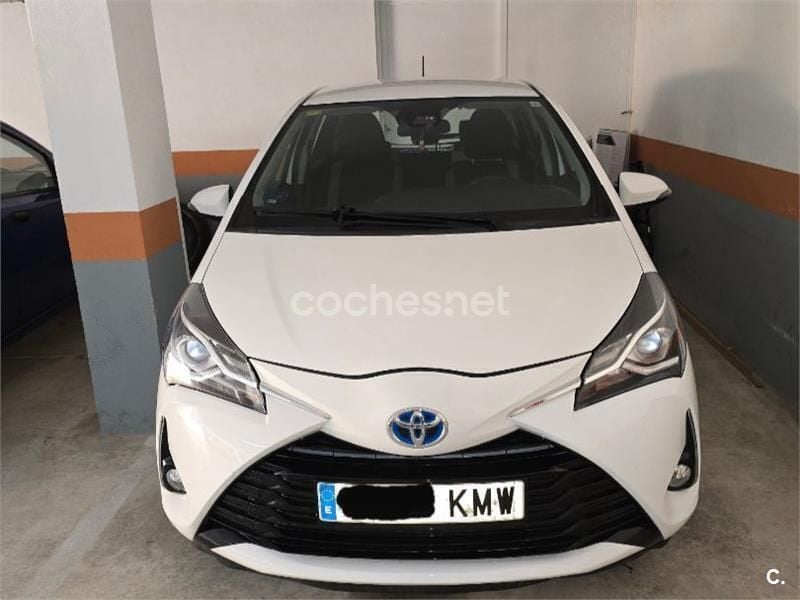 Blanco Usado 2018 Toyota Yaris Hybrid Active Berlina | 12.535 € (Super precio) - Imagen 1/4