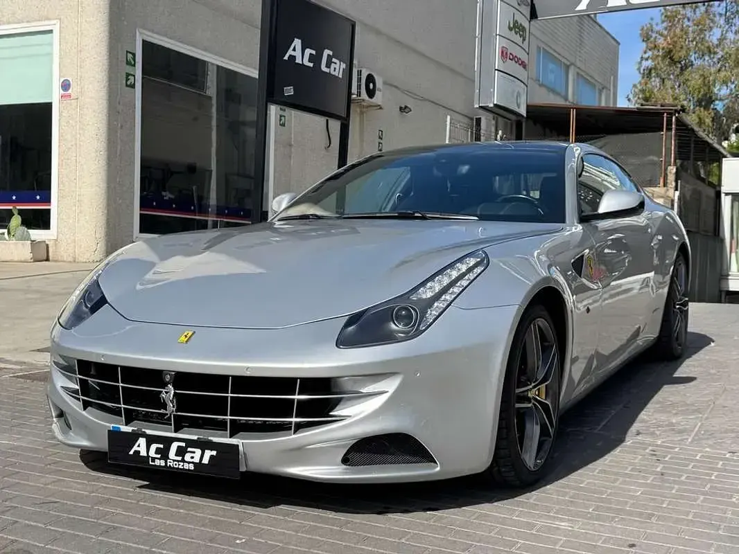 Usado Ferrari FF 659 CV (484 kW) 2016 Gris Familiar
