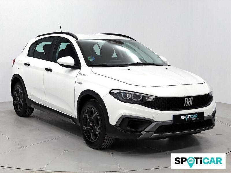 Blanco Usado 2022 Fiat Tipo Cross Berlina | 16.850 € (Precio justo) - Imagen 1/4