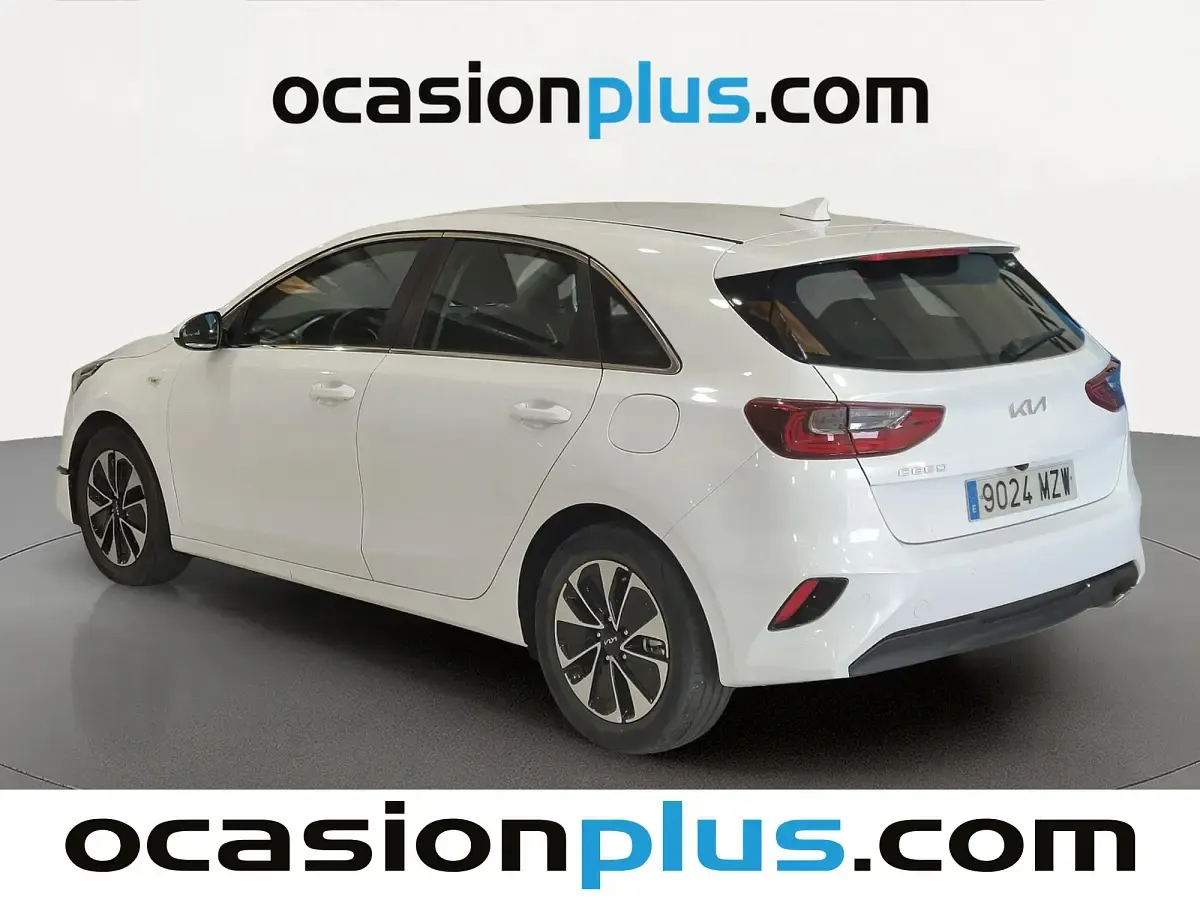 Usado Kia Ceed 101 CV (74 kW) 2025 Blanco Utilitario