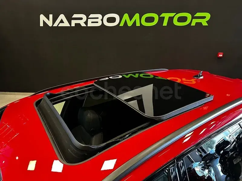 Usado Audi A4 Black Edition 204 CV (150 kW) 2023 Rojo Familiar