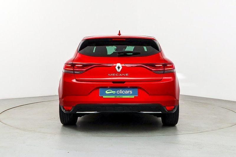 Usado Renault Mégane IV Zen 140 CV (102 kW) 2021 Rojo Berlina