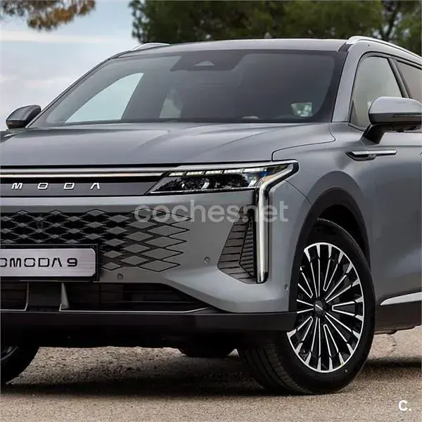 Usado Omoda 9 537 CV (394 kW) 2026 Gris / plata SUV