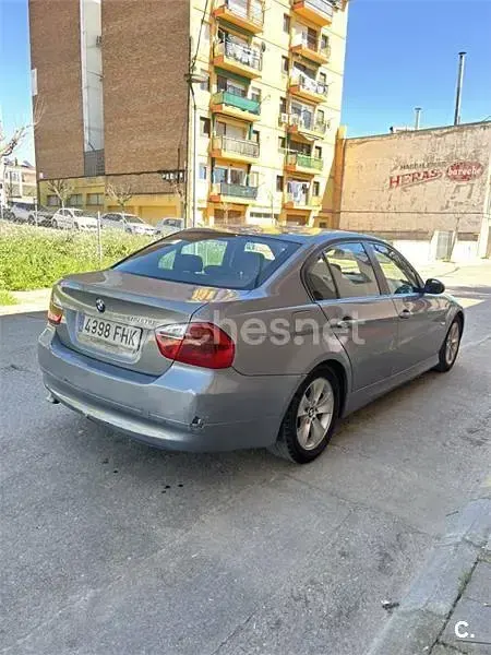 Usado BMW 320 150 CV (110 kW) 2006 Gris / plata Berlina