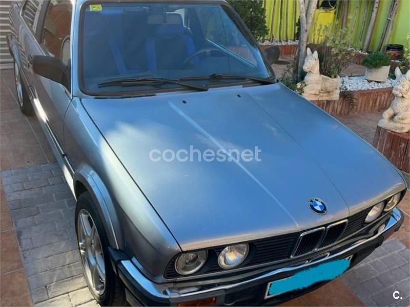 Usado BMW 325 170 CV (125 kW) 1986 Azul Berlina