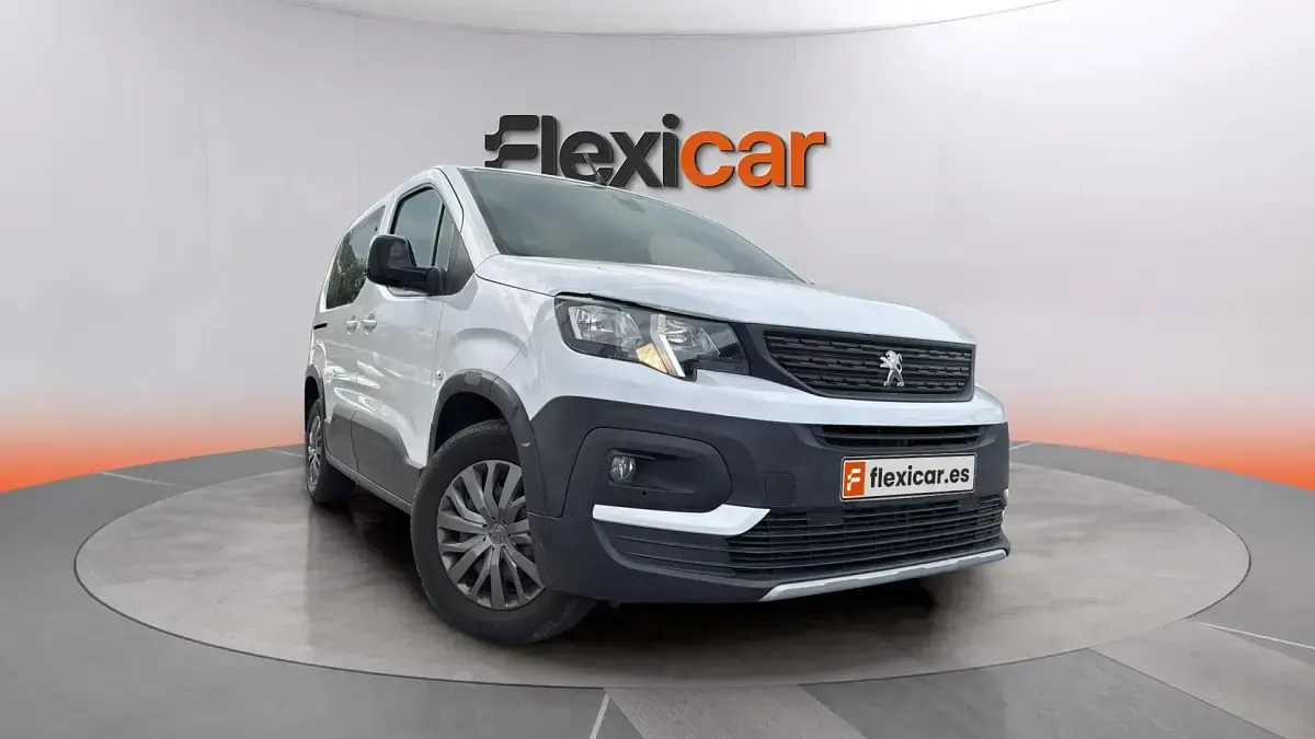 Usado Peugeot Rifter Allure 101 CV (74 kW) 2023 Monovolumen