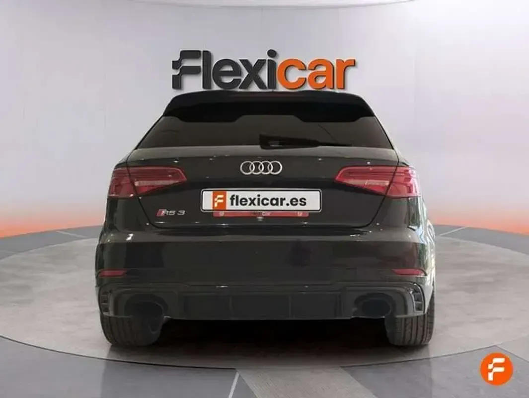 Usado Audi RS3 Sportback 400 CV (294 kW) 2018 Negro Utilitario