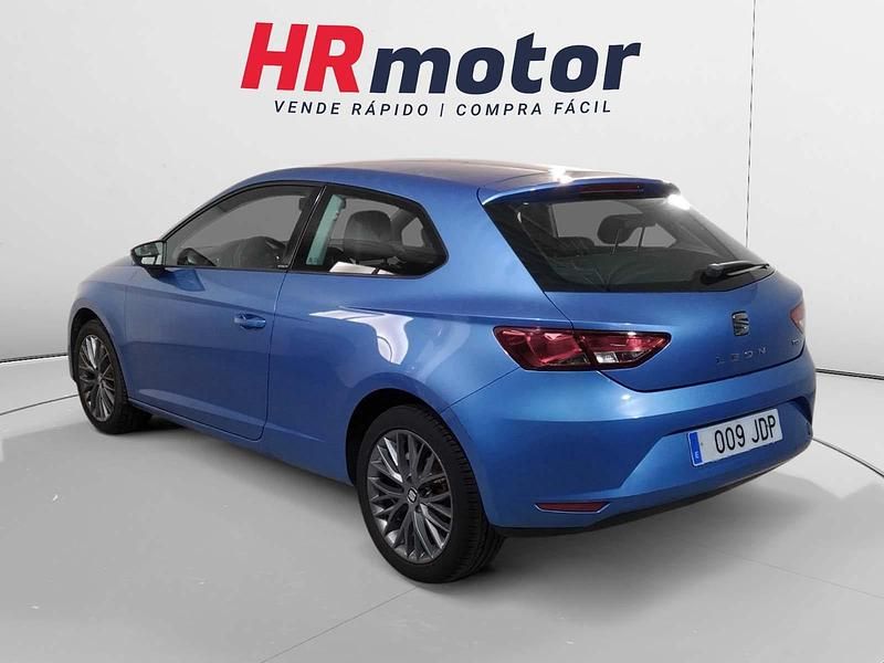 Usado Seat Leon I-Tech 106 CV (77 kW) 2015 Azul Utilitario