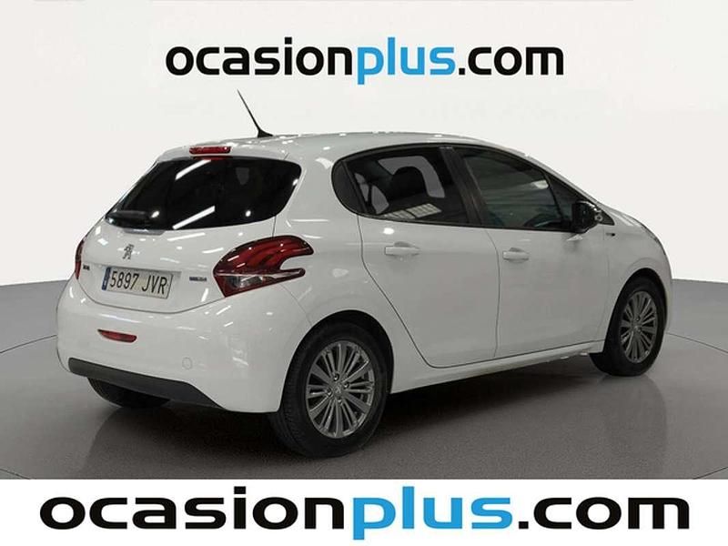 Usado Peugeot 208 Style 82 CV (60 kW) 2016 Blanco Utilitario