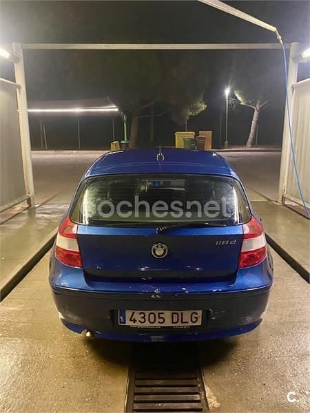 Usado BMW 118 122 CV (89 kW) 2005 Azul Utilitario