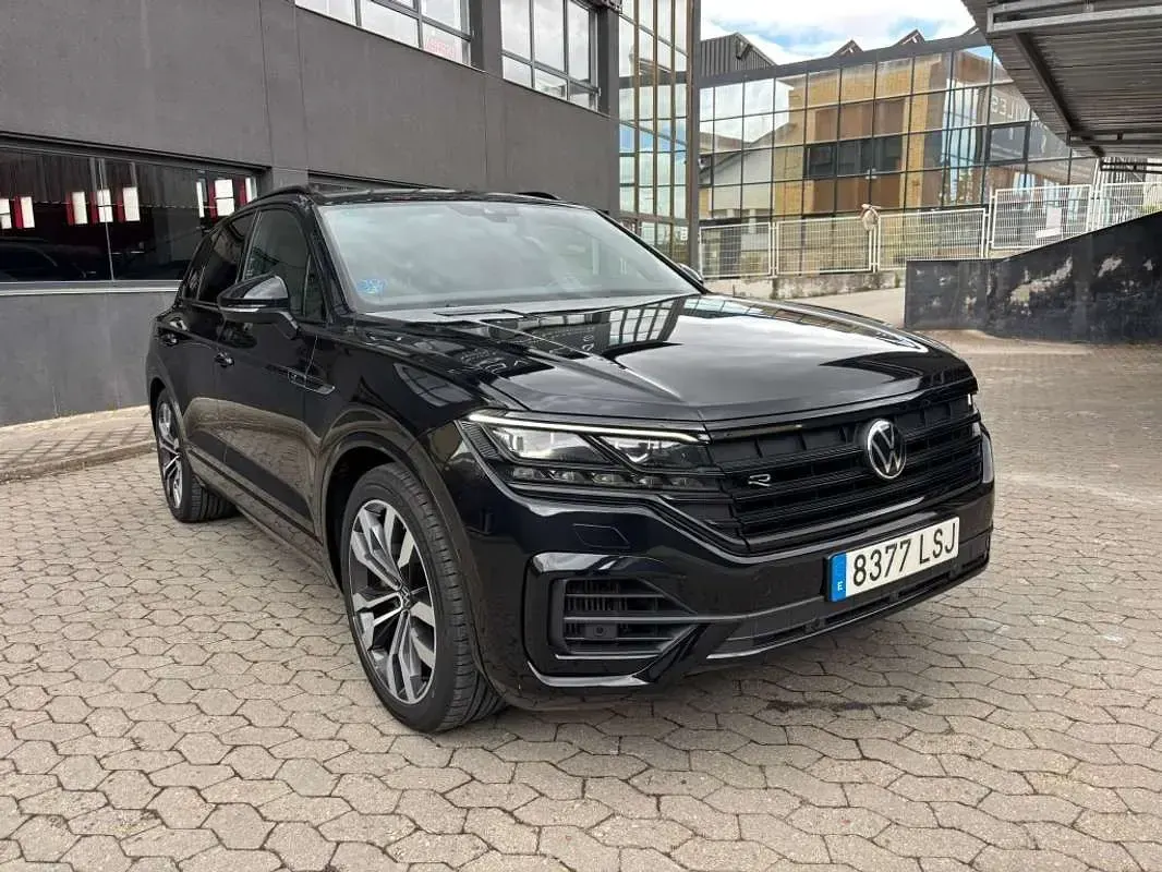 Usado VW Touareg R 340 CV (250 kW) 2021 Negro SUV