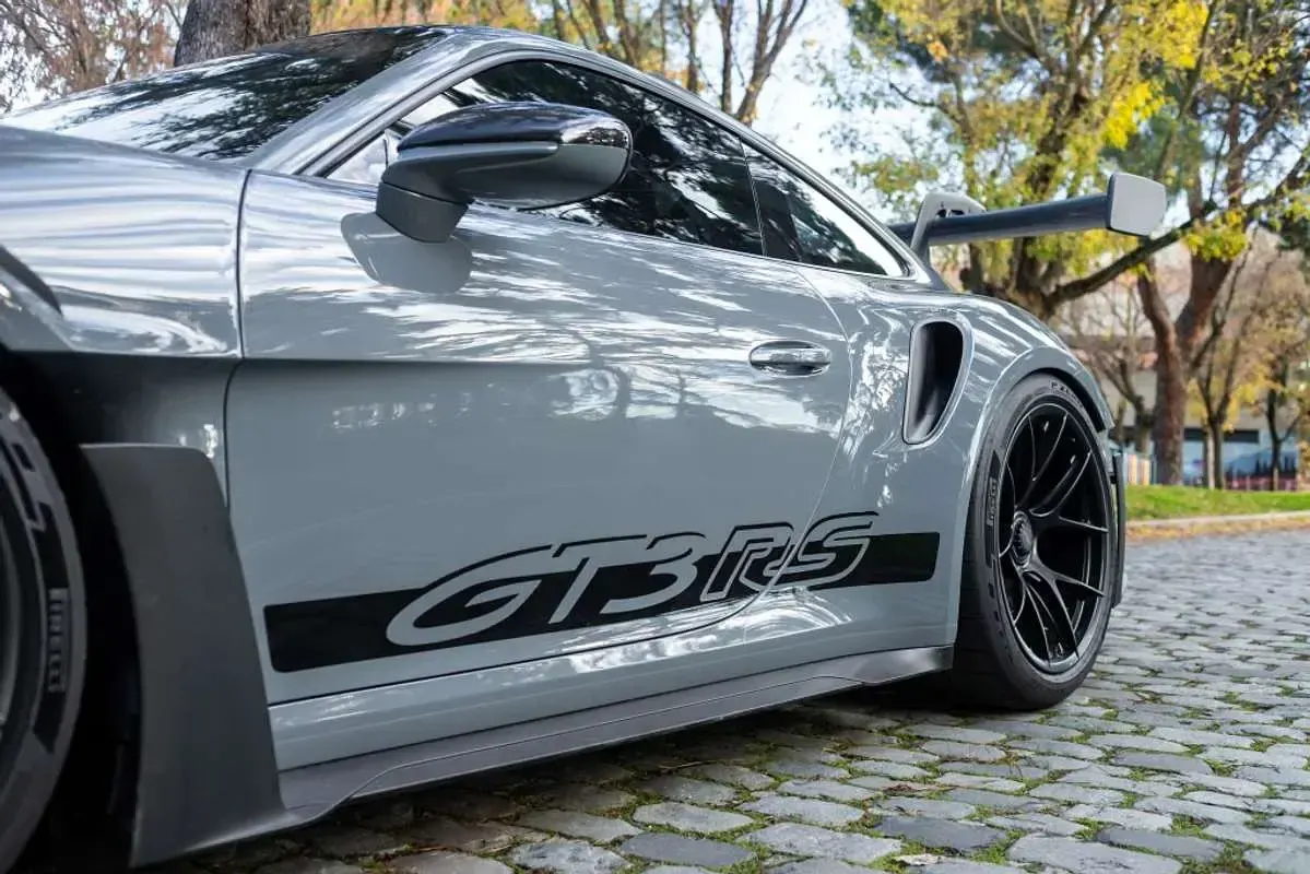 Usado Porsche 911 GT3 RS 525 CV (386 kW) 2023 Gris / plata Coupe