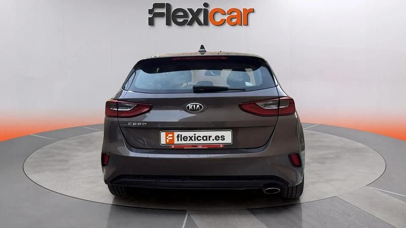 Usado Kia Ceed 101 CV (74 kW) 2020 Marrón Utilitario