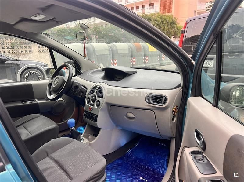 Usado Renault Modus Dynamique 98 CV (72 kW) 2005 Verde Monovolumen