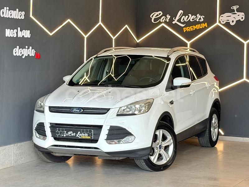 Blanco Usado 2015 Ford Kuga Titanium SUV | 10.000 € (Precio justo) - Imagen 1/4
