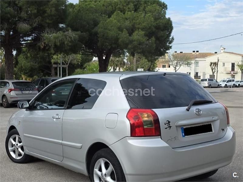 Usado Toyota Corolla Sol 90 CV (66 kW) 2003 Gris / plata Berlina