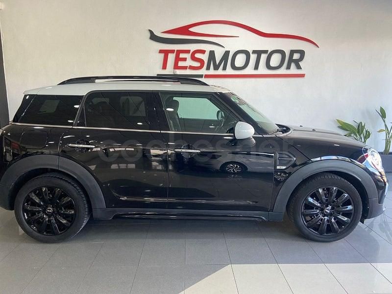 Usado Mini One Countryman 102 CV (75 kW) 2019 Negro SUV