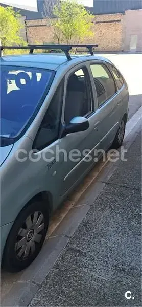 Usado Citroën Xsara Picasso 110 CV (80 kW) 2006 Verde Monovolumen