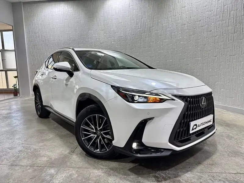 Usado Lexus NX450h+ Executive Line 306 CV (225 kW) 2023 Blanco SUV