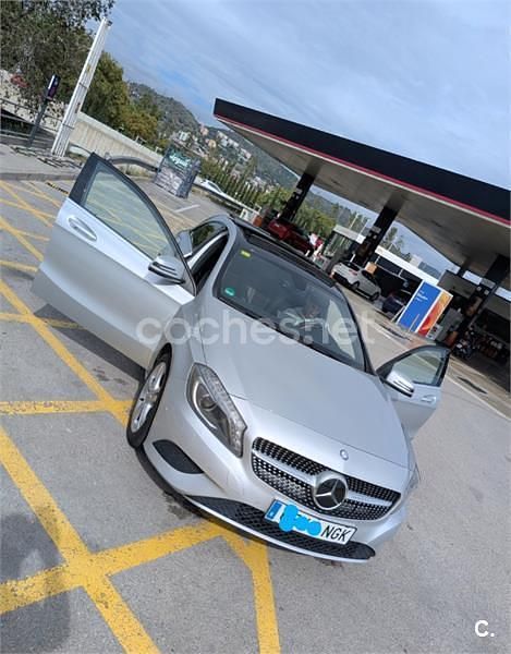 Usado Mercedes A220 Urban 170 CV (125 kW) 2015 Gris / plata Berlina