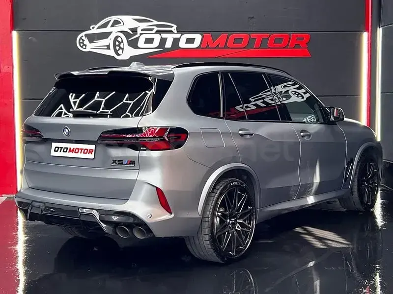 Usado BMW X5 M Competition Edition 625 CV (459 kW) 2024 Gris / plata SUV