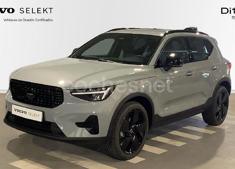 Gris / plata Nuevo 2025 Volvo XC40 Plus SUV | 38.900 € (Buen precio) - Imagen 1/4