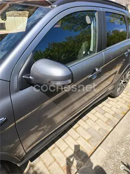Usado Mitsubishi ASX Motion 117 CV (86 kW) 2016 Gris / plata SUV