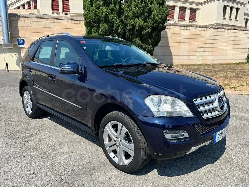 Usado Mercedes ML300 204 CV (150 kW) 2011 Azul SUV