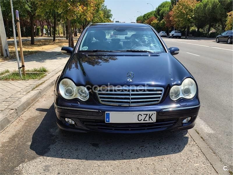 Azul Usado 2004 Mercedes C240 Elegance Familiar | 3400 € - Imagen 1/4