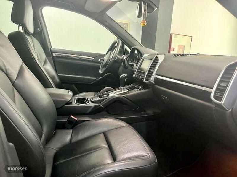 Usado Porsche Cayenne Basis 299 CV (219 kW) 2015 Negro SUV