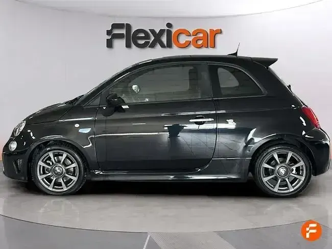 Usado Abarth 595 165 CV (121 kW) 2022 Negro Utilitario