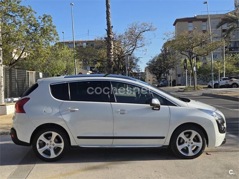 Usado Peugeot 3008 Sport 150 CV (110 kW) 2011 Blanco Familiar