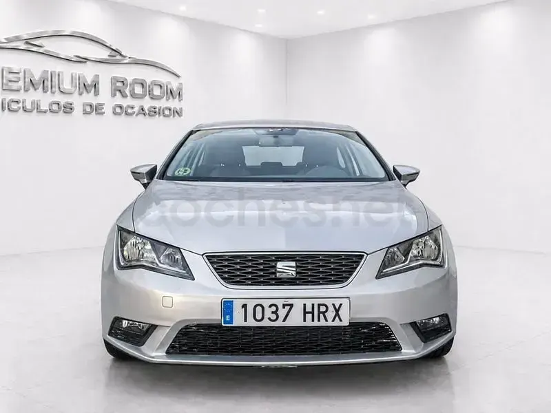 Używany Seat Leon Reference 105 KM (77 kW) 2014 Szary Sedan/Limuzyna