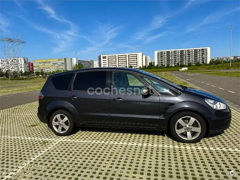 Usado Ford S-MAX Titanium 140 CV (102 kW) 2009 Negro Monovolumen