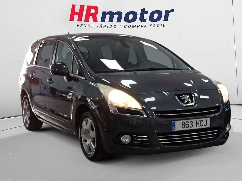 Gris Usado 2012 Peugeot 5008 Family Monovolumen | 6290 € (Precio justo) - Imagen 1/4