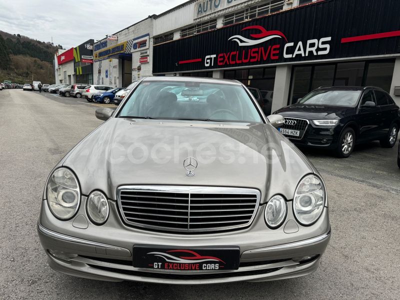 Gris / plata Usado 2003 Mercedes E200 Avantgarde Berlina | 4990 € (Precio justo) - Imagen 1/4