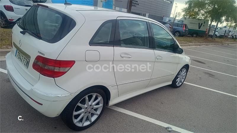 Usado Mercedes B200 193 CV (141 kW) 2008 Blanco Monovolumen
