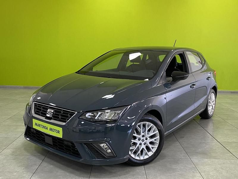 Usado Seat Ibiza FR 115 CV (84 kW) 2025 Gris Utilitario