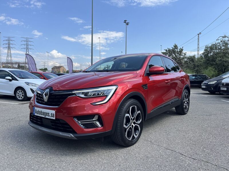 Usado Renault Arkana Zen 140 CV (102 kW) 2022 Rojo SUV