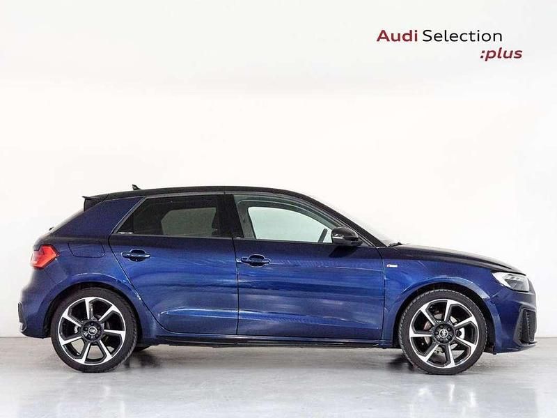 Usado Audi A1 Sportback Black Edition 116 CV (85 kW) 2025 Azul Utilitario