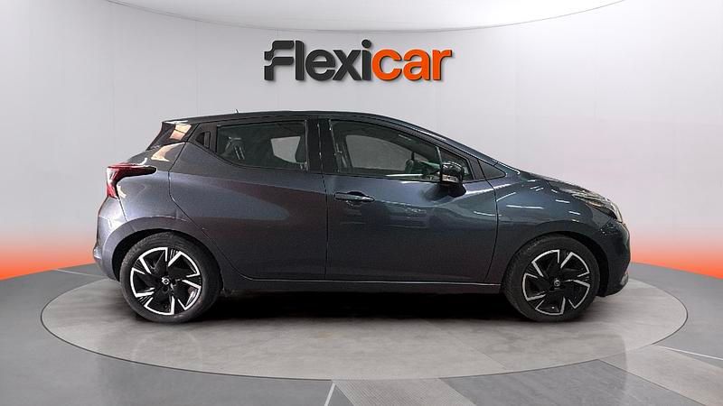 Usado Nissan Micra Acenta 92 CV (67 kW) 2021 Granate Utilitario