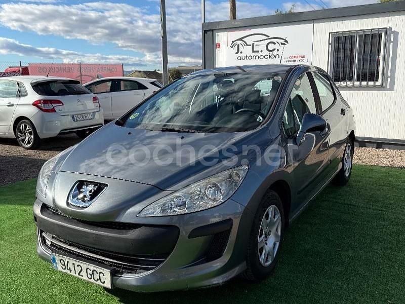 Gris / plata Usado 2009 Peugeot 308 Berlina | 3900 € (Precio justo) - Imagen 1/4