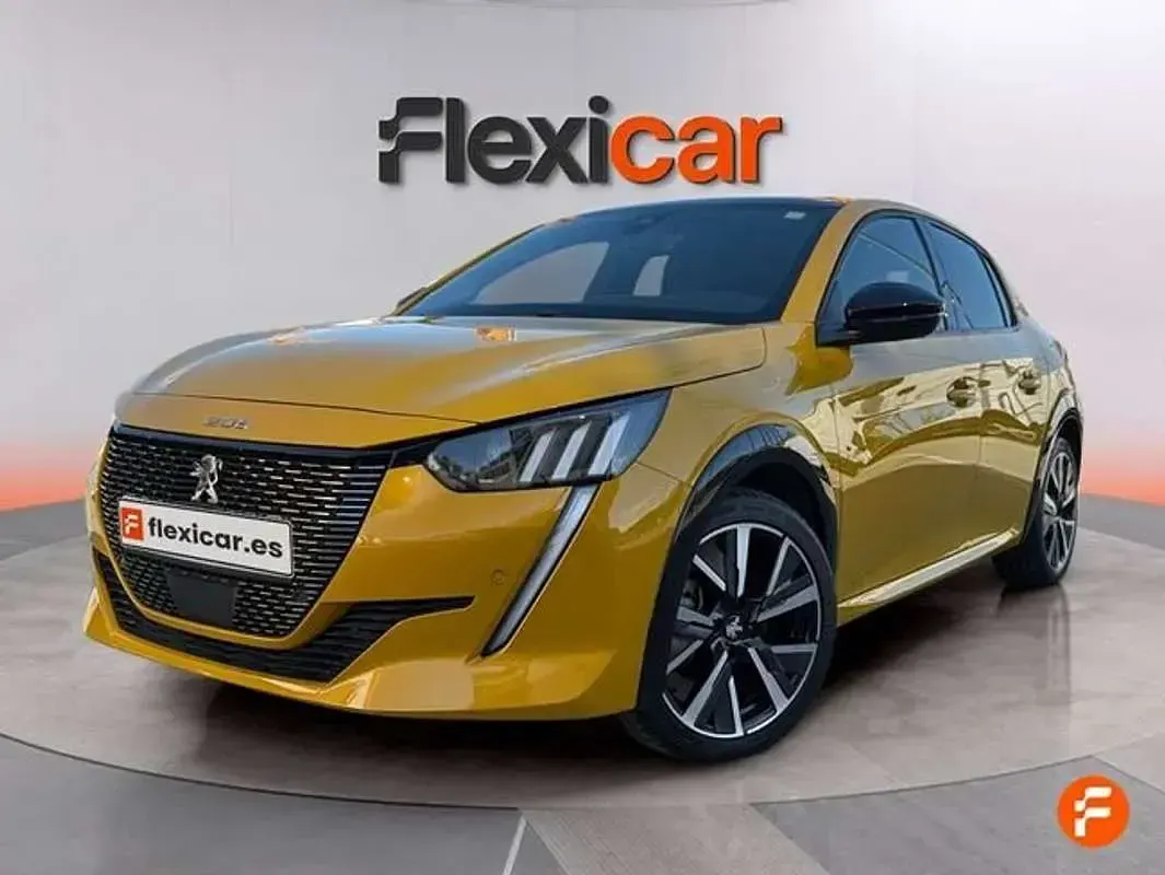 Usado Peugeot 208 GT-line 131 CV (96 kW) 2020 Amarillo Utilitario