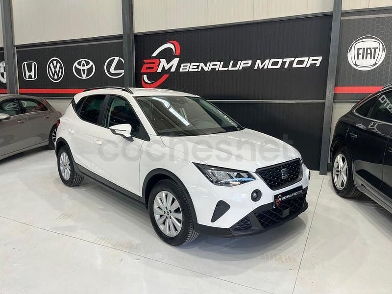 Usado Seat Arona Xperience 110 CV (80 kW) 2023 Blanco SUV