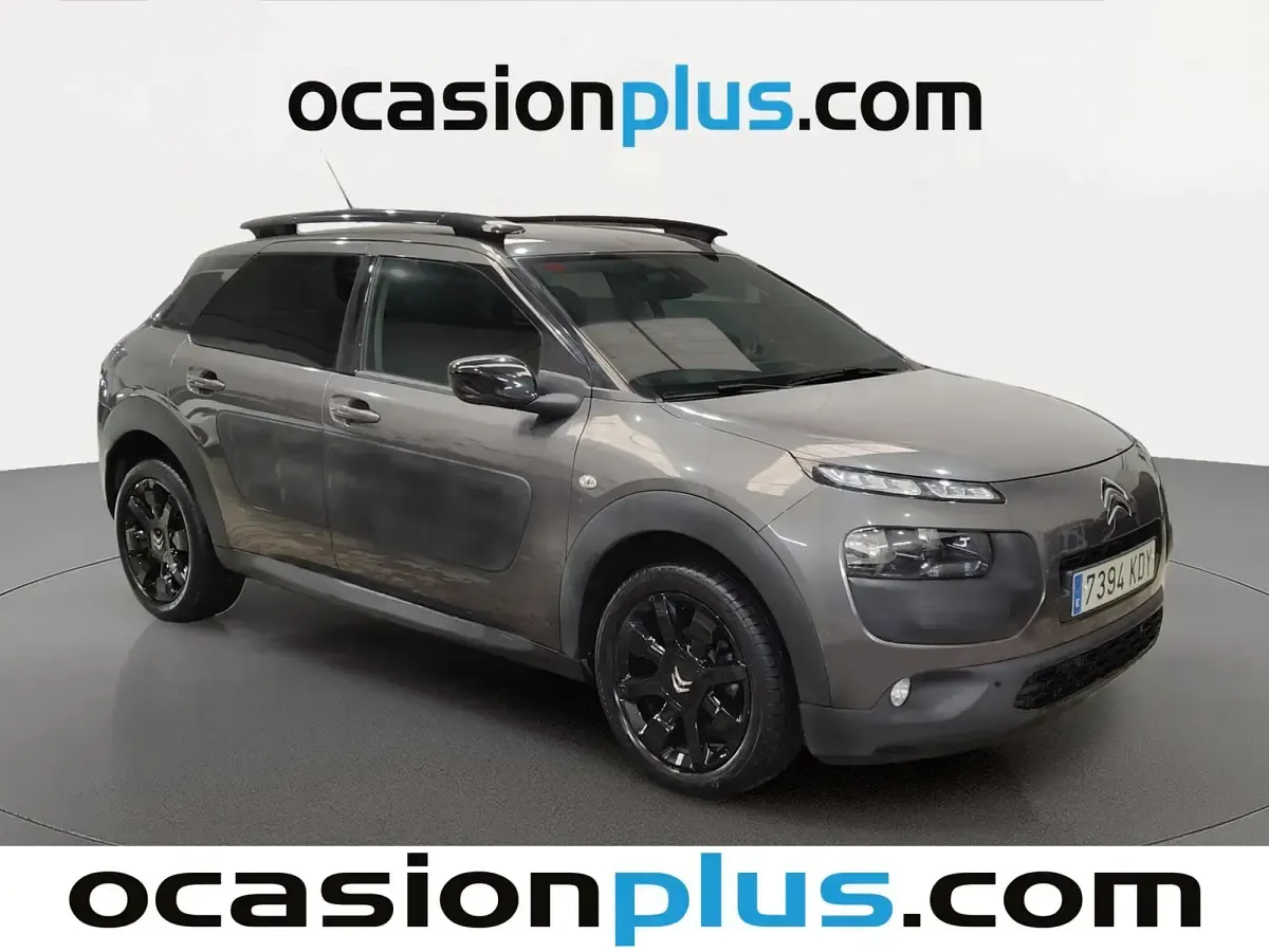 Usado Citroën C4 Cactus PureTech 110 CV (80 kW) 2017 Gris Utilitario