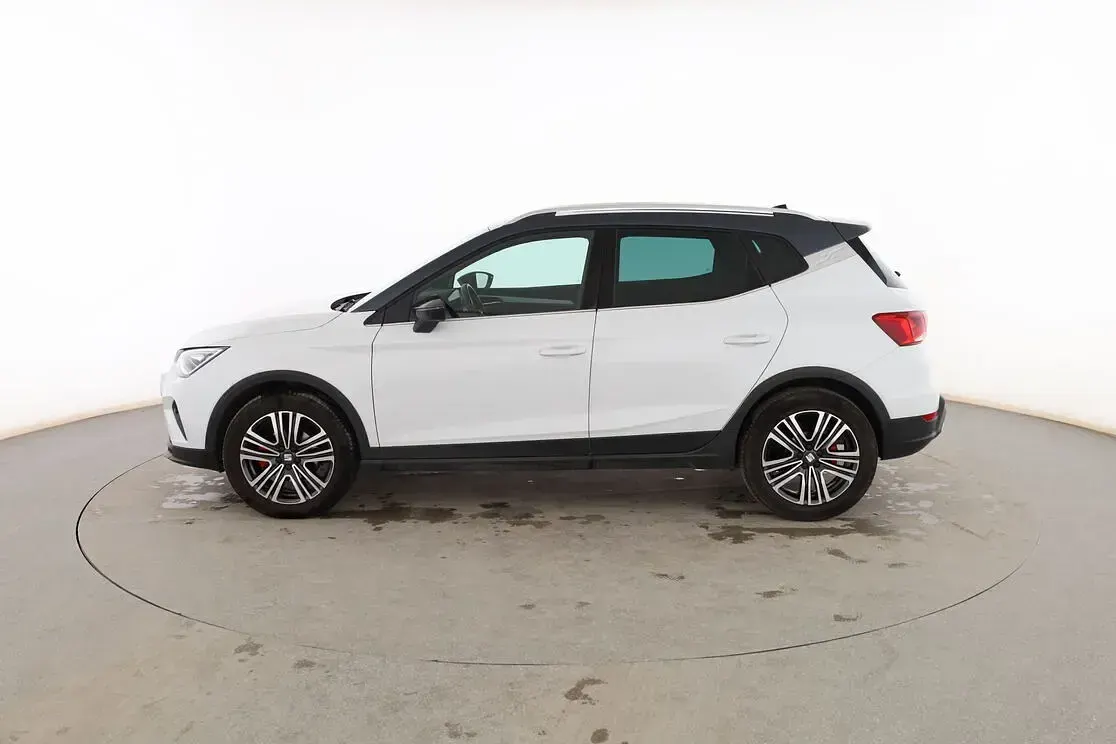 Usado Seat Arona FR 115 CV (84 kW) 2024 Blanco SUV