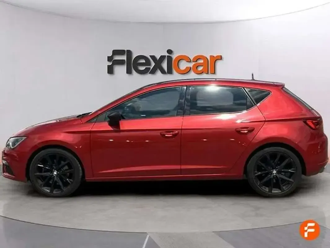 Usado Seat Leon ST FR 150 CV (110 kW) 2020 Rojo Familiar