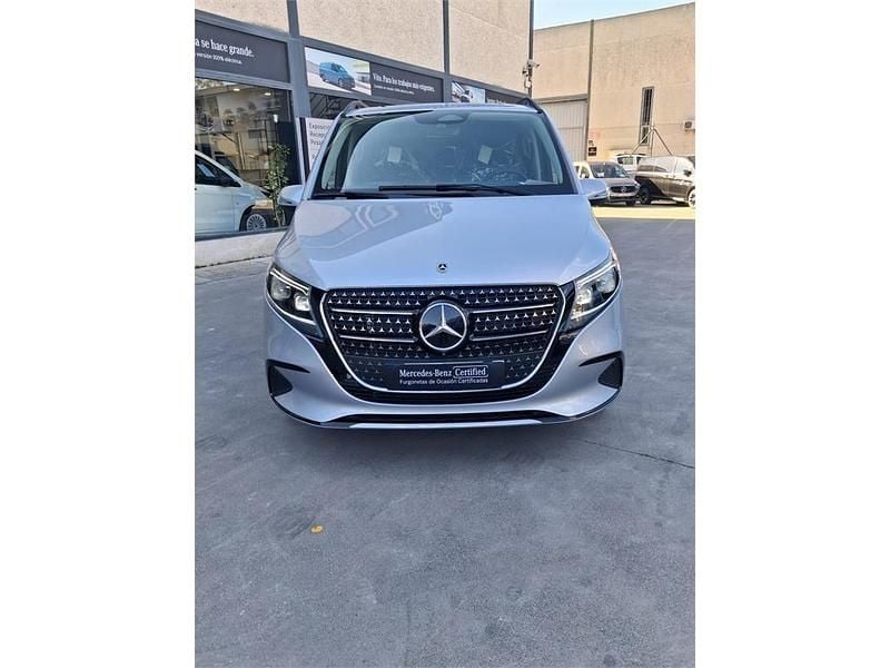 Nuevo Mercedes V220 Avantgarde 163 CV (119 kW) 2025 Gris Monovolumen