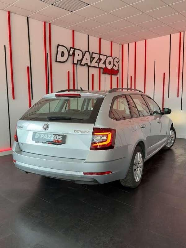 Usado Skoda Octavia Style 116 CV (85 kW) 2019 Gris Familiar