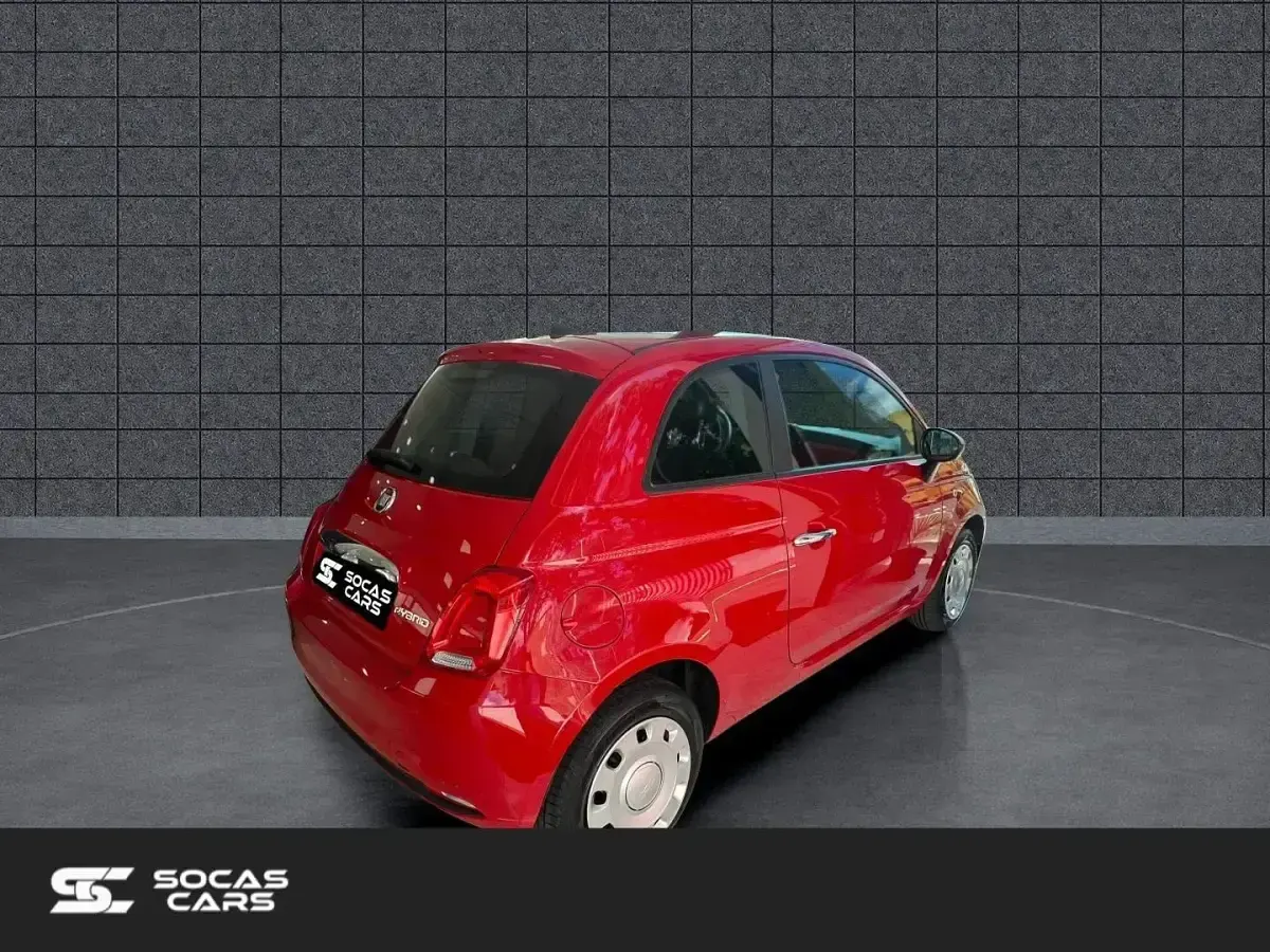 Usado Fiat 500 70 CV (51 kW) 2022 Rojo Utilitario